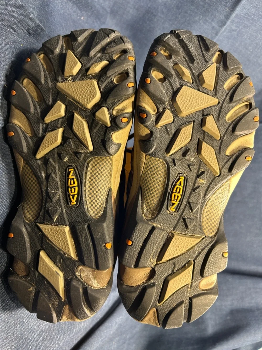 Keen leather lace up hiking shoes